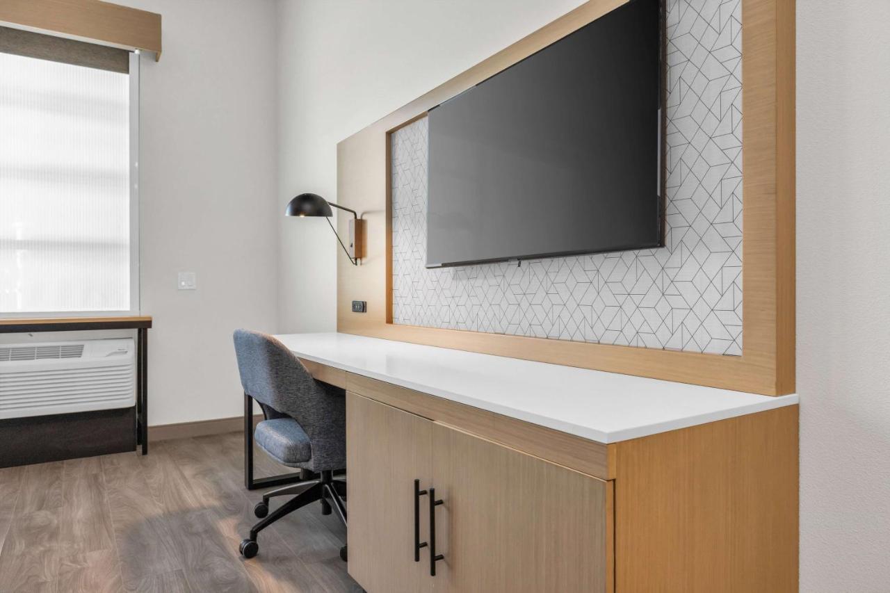 La Quinta Inn & Suites By Wyndham San Jose Airport-Downtown Екстериор снимка