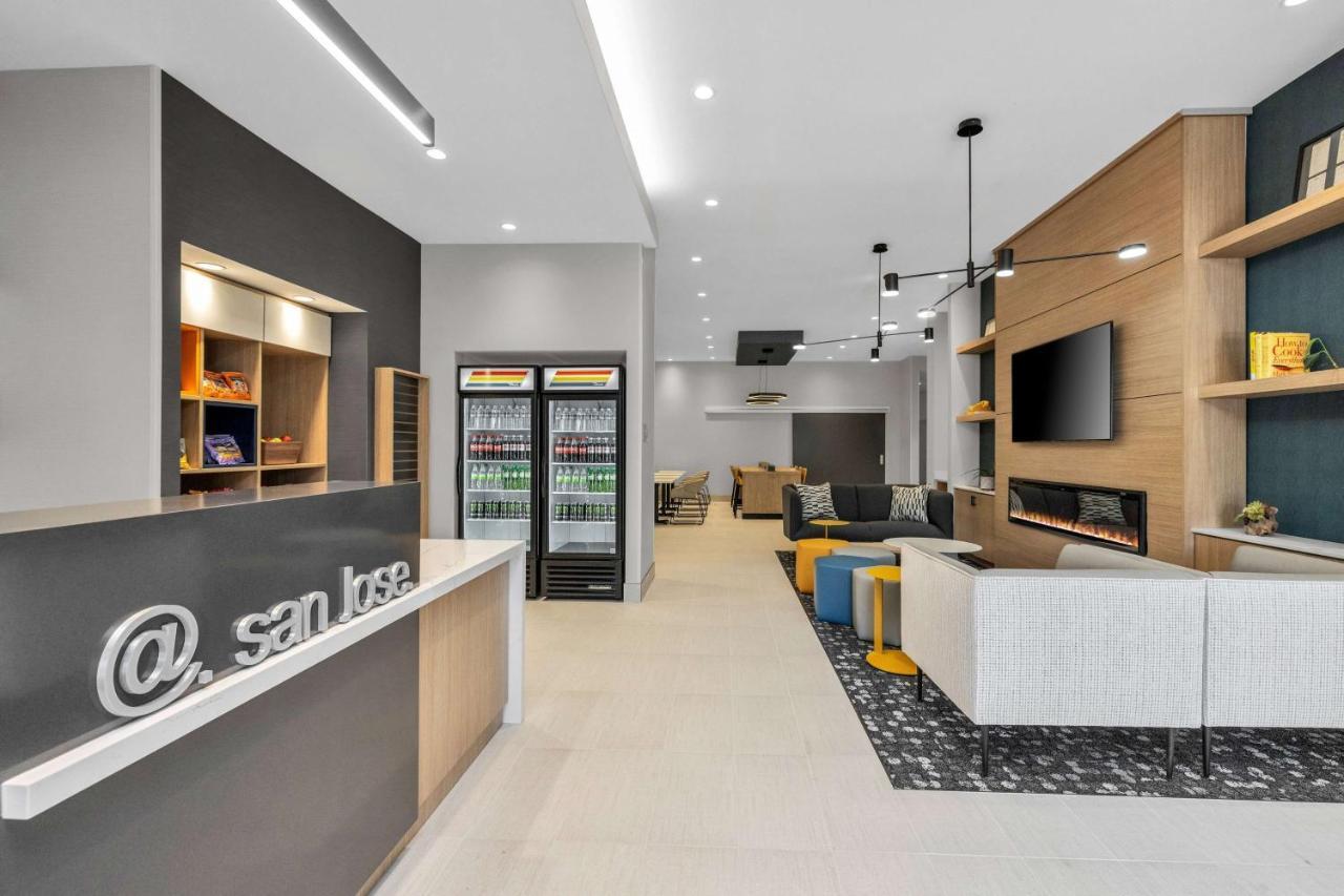 La Quinta Inn & Suites By Wyndham San Jose Airport-Downtown Екстериор снимка