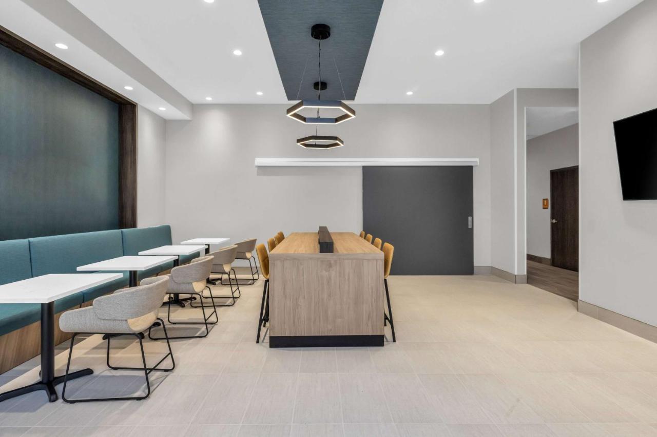 La Quinta Inn & Suites By Wyndham San Jose Airport-Downtown Екстериор снимка