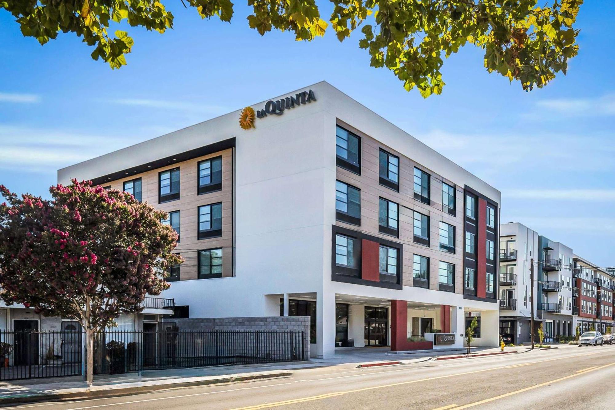 La Quinta Inn & Suites By Wyndham San Jose Airport-Downtown Екстериор снимка
