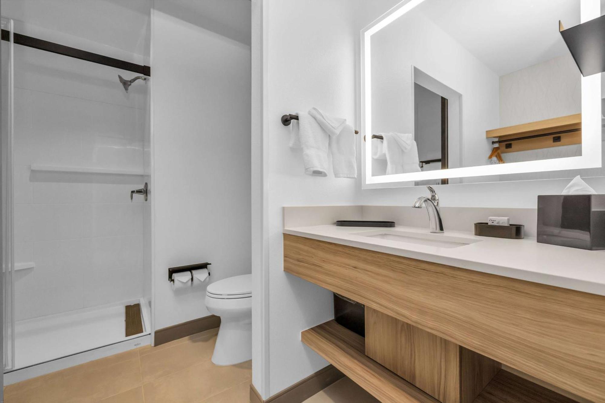 La Quinta Inn & Suites By Wyndham San Jose Airport-Downtown Екстериор снимка