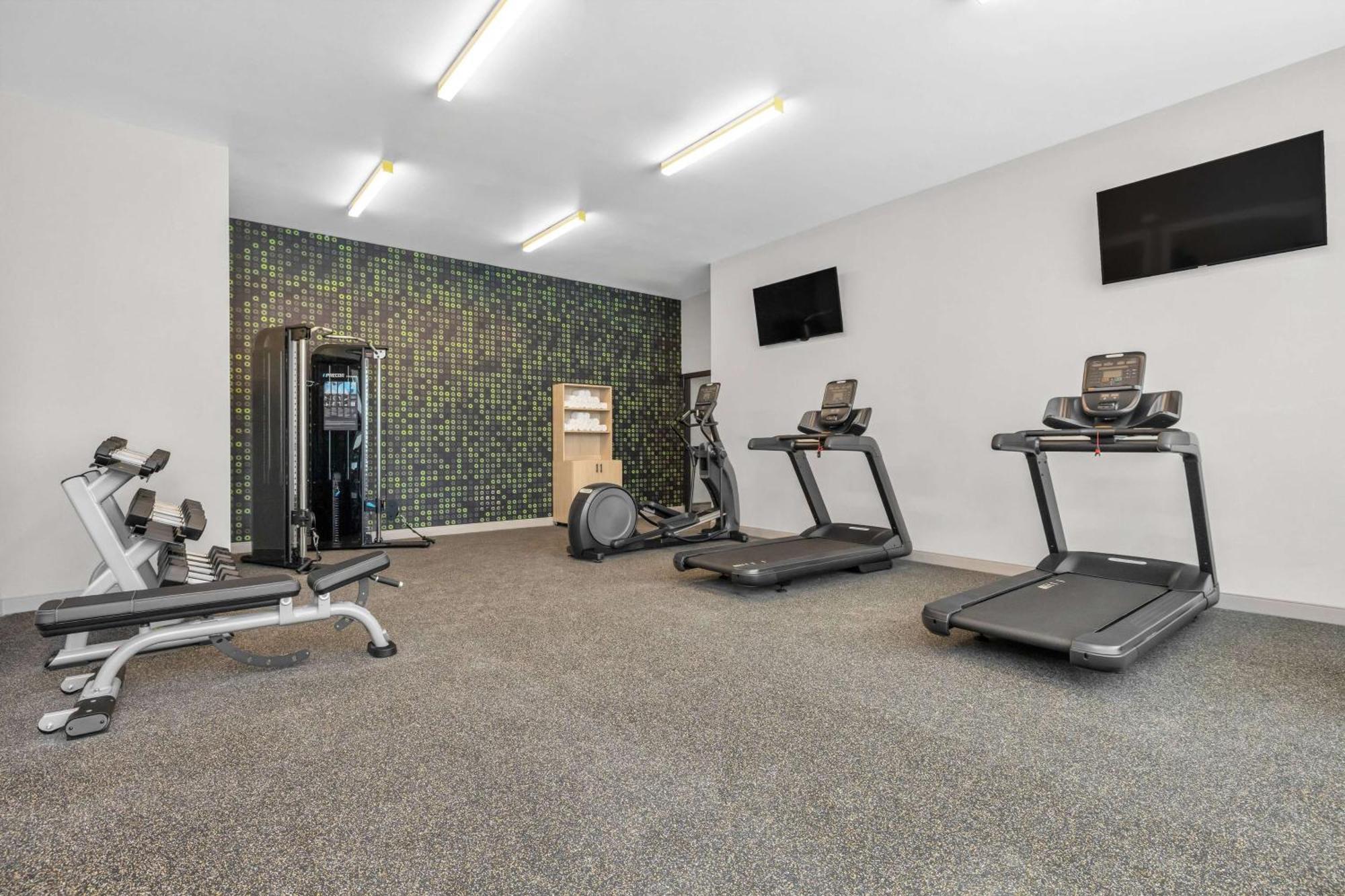 La Quinta Inn & Suites By Wyndham San Jose Airport-Downtown Екстериор снимка